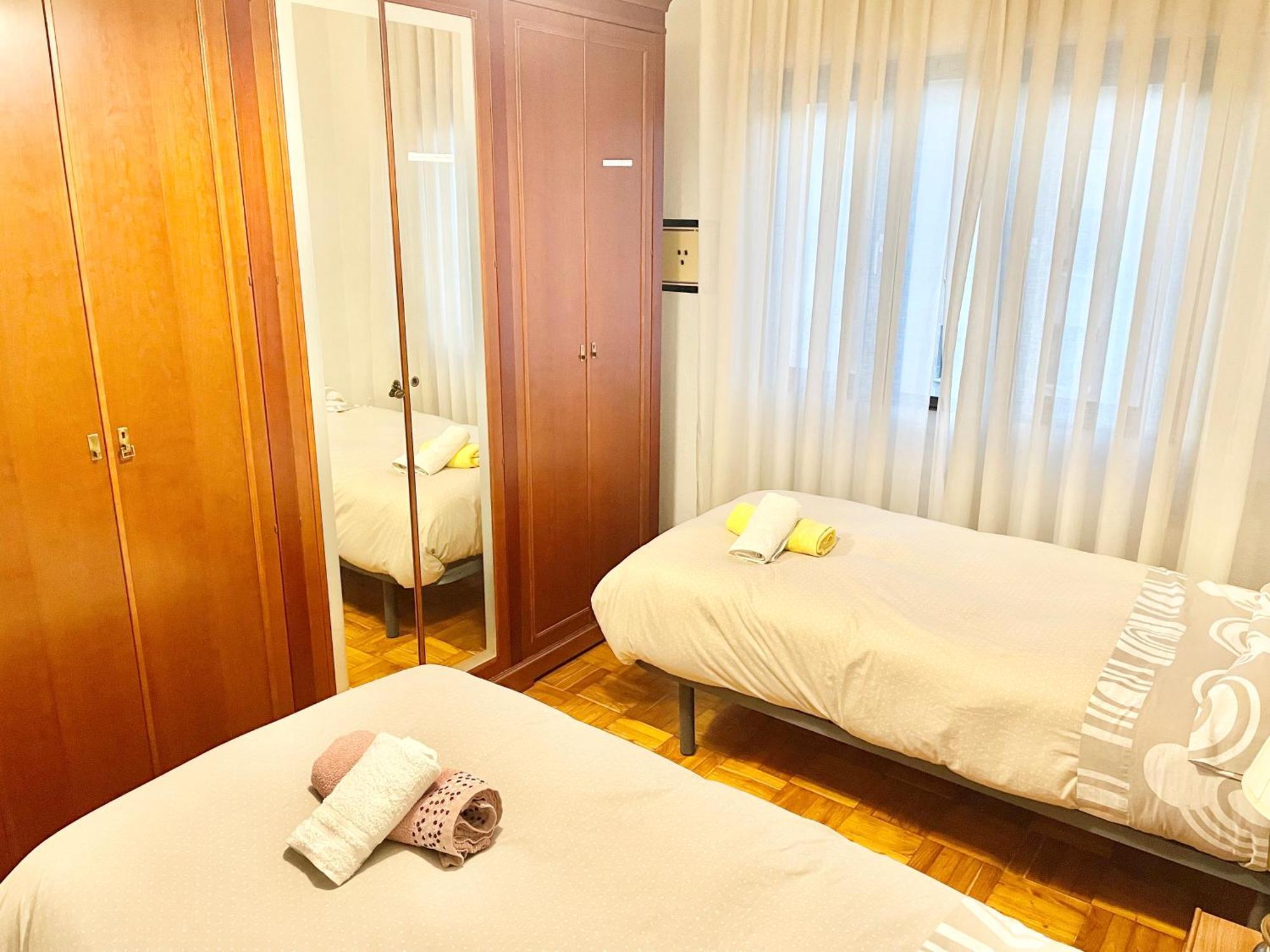 General Elorza Centro. Parking Incluido Apartment Овиедо Екстериор снимка